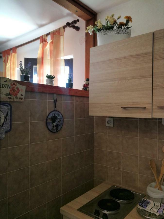 Apartman Damir Сумартин Экстерьер фото