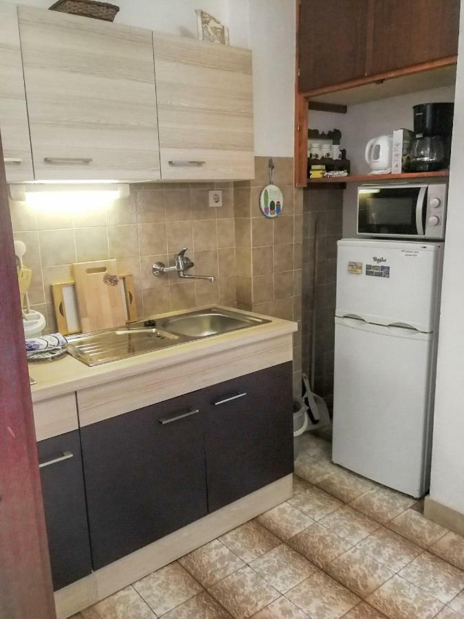 Apartman Damir Сумартин Экстерьер фото